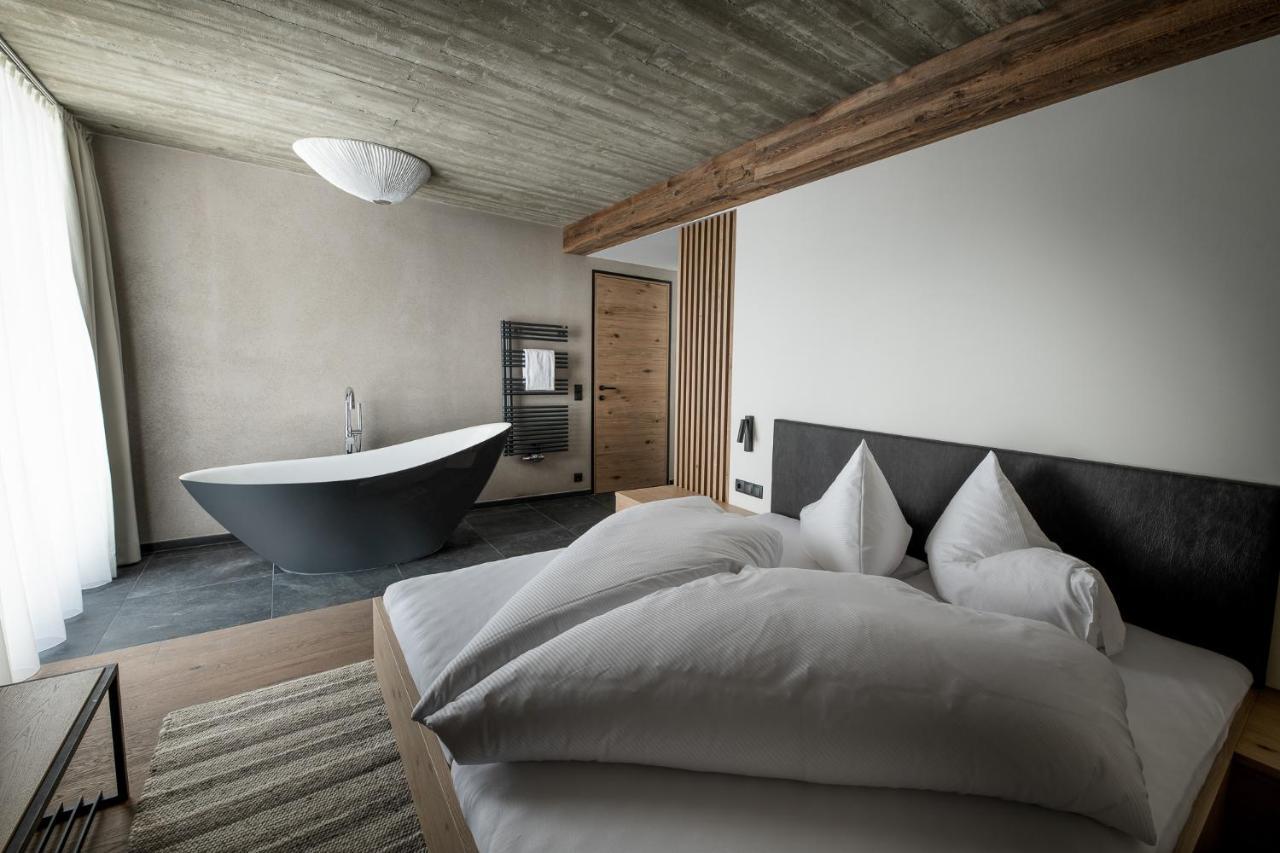 Glanz & Glory Appartements Laengenfeld Exterior photo